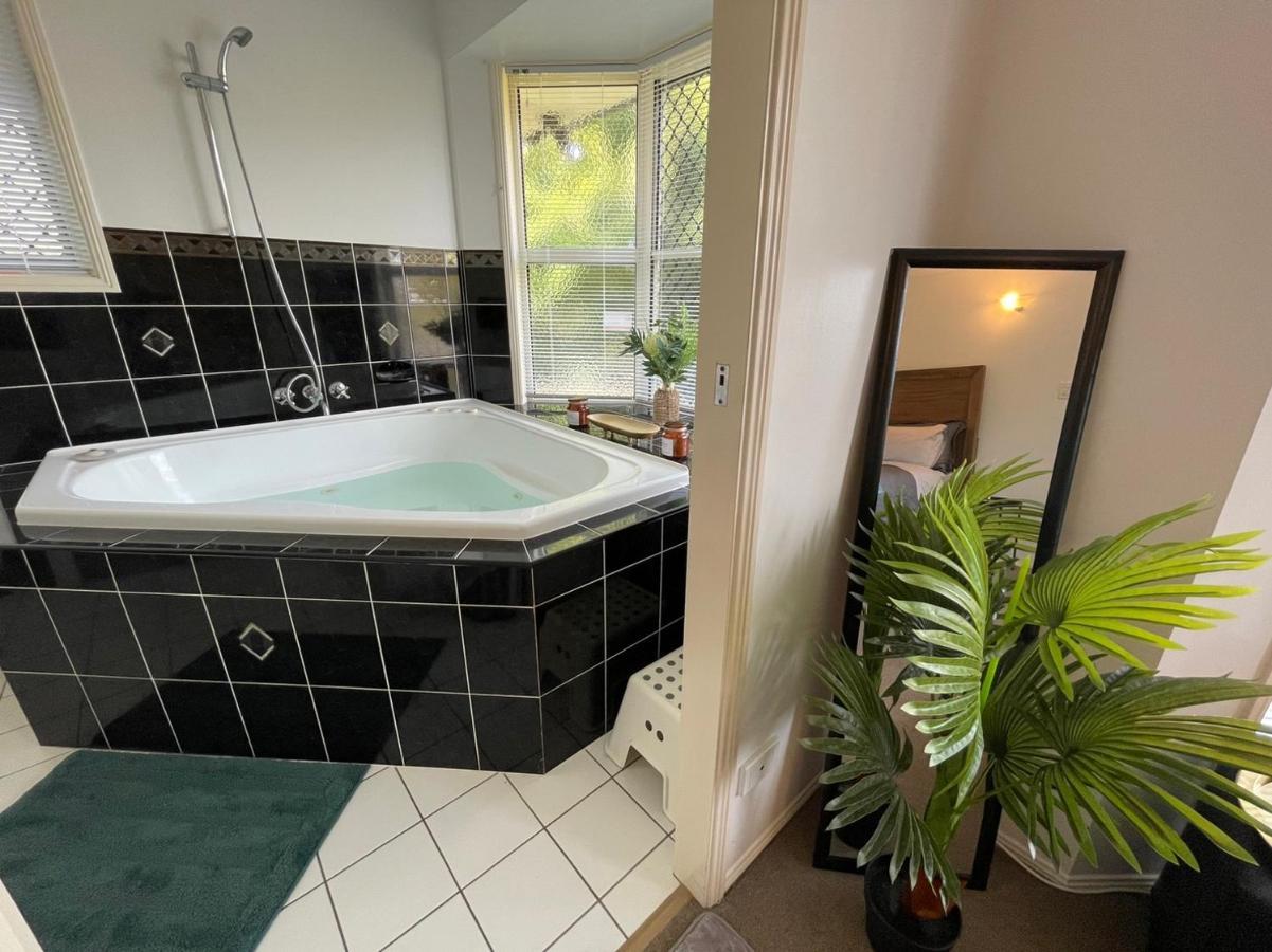 Chill Lux Spa Unit North Lakes Luaran gambar